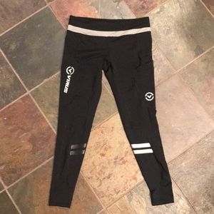 Virus leggings size Large